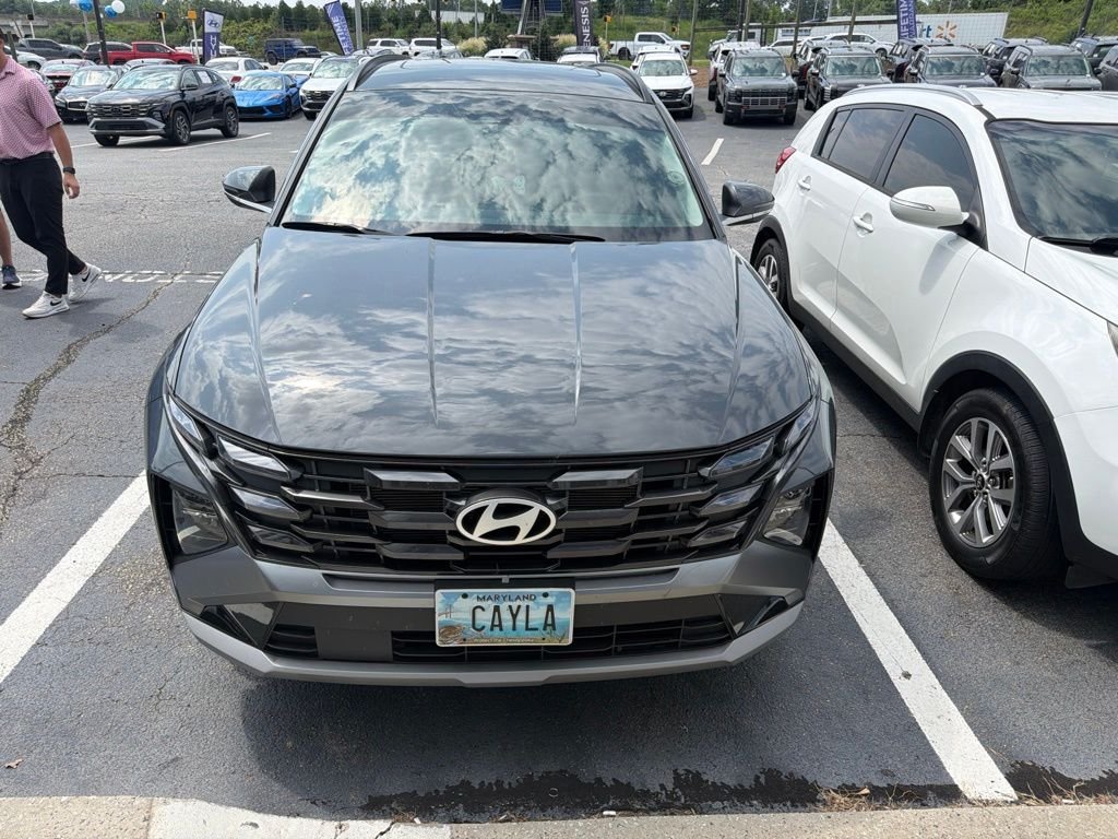 Used 2025 Gray Hyundai SEL Convenience image 1