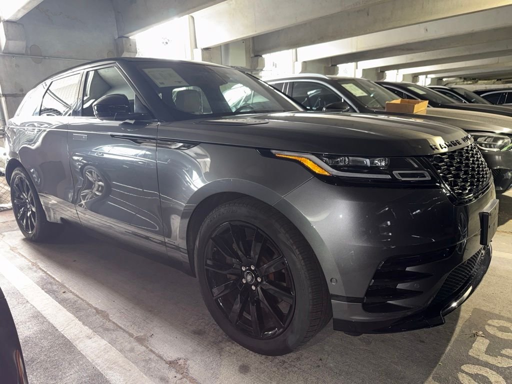 Used 2018  Land Rover HSE R-Dynamic image 2