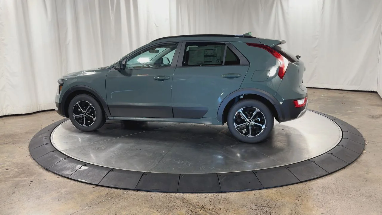 New 2026 Green Kia EX image 9