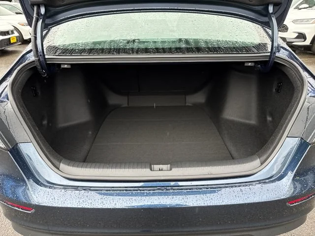 New 2026 Blue Metallic Honda SE image 13
