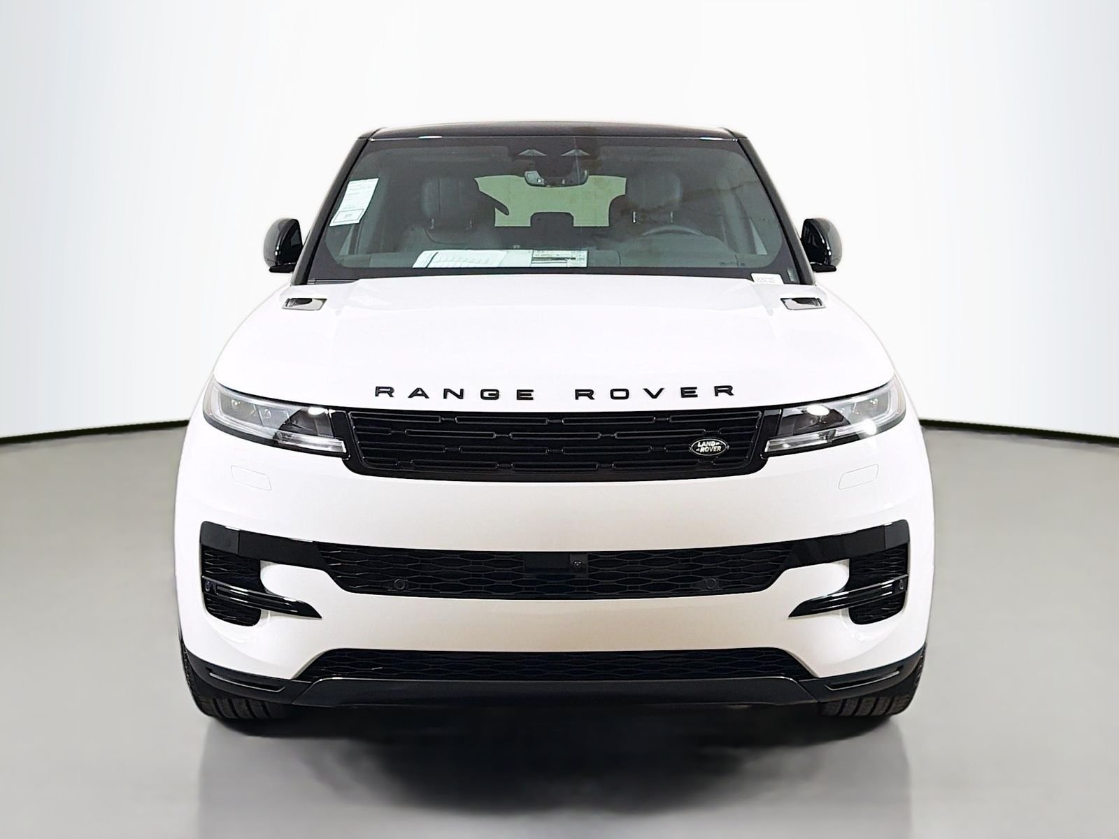 New 2026 Fuji White Land Rover SE image 8
