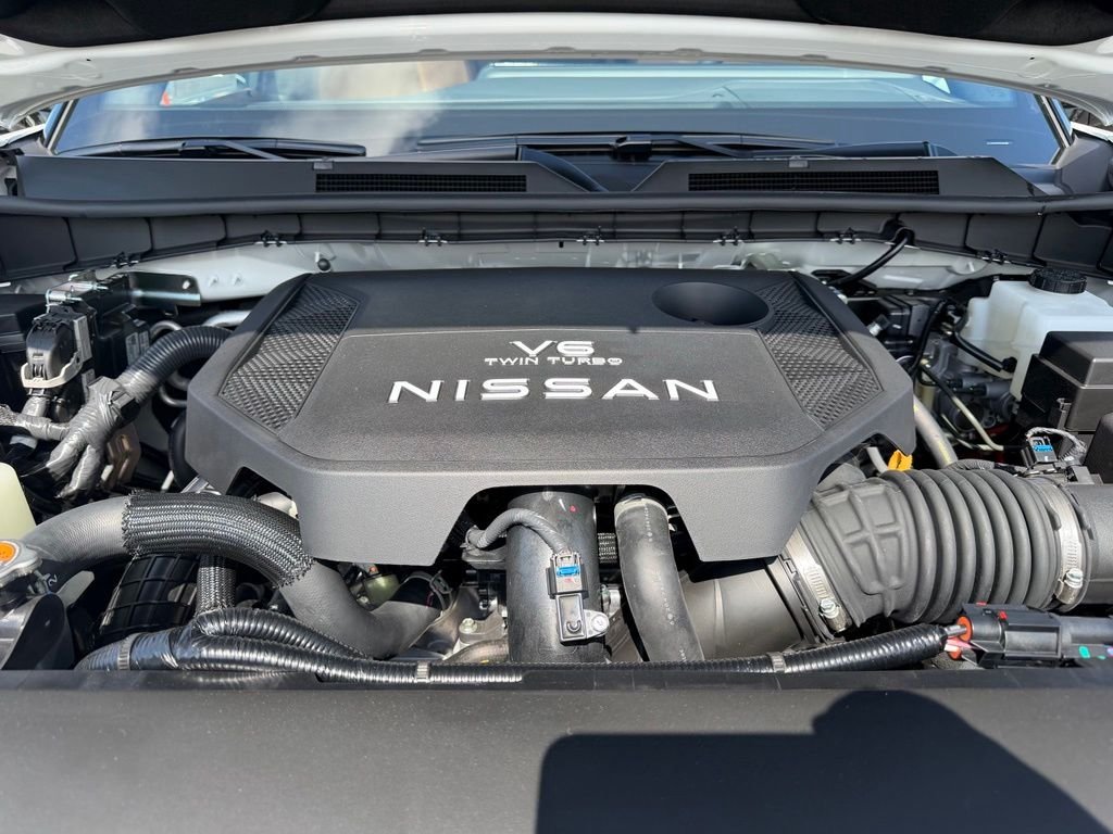 New 2026 Aspen White TriCoat Nissan SL image 4