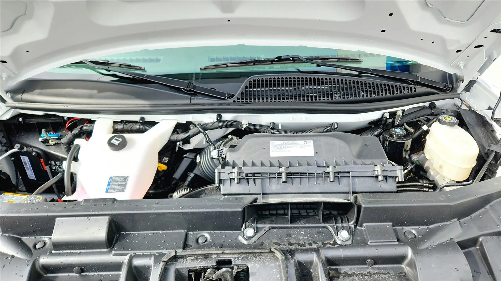 2025 Chevrolet Express Cargo Work Van - Photo 15