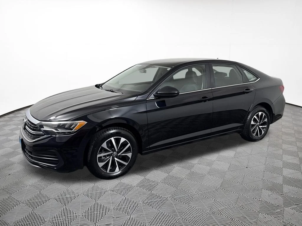 3VW5M7BU8RM085597