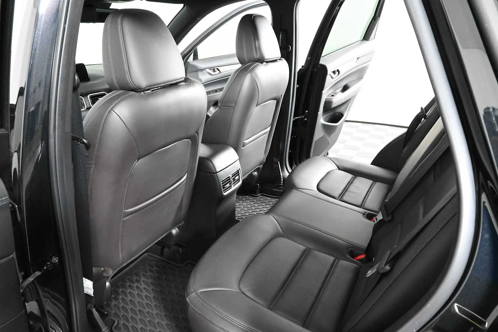 Used 2019 Jet Black Mica Mazda Signature image 15