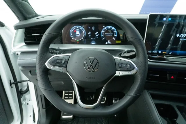 New 2026 Opal White W/Deep Black Roof Volkswagen SE R-Line FWD image 22