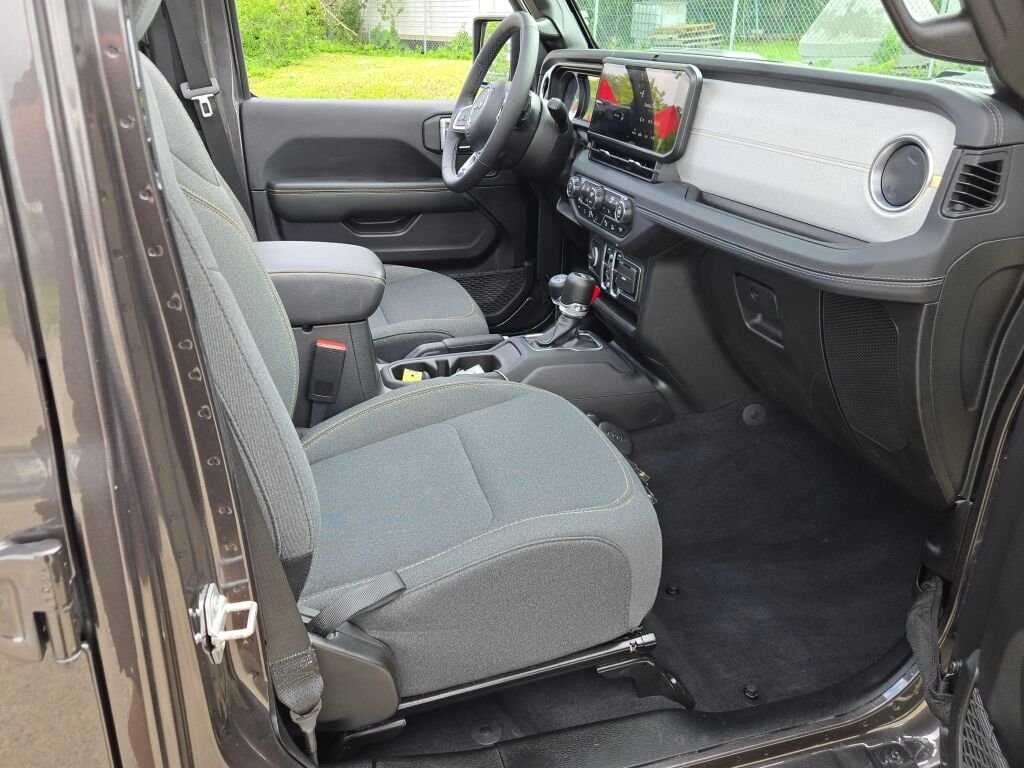 Certified Used 2025 Gray Jeep Sahara 4xe image 6