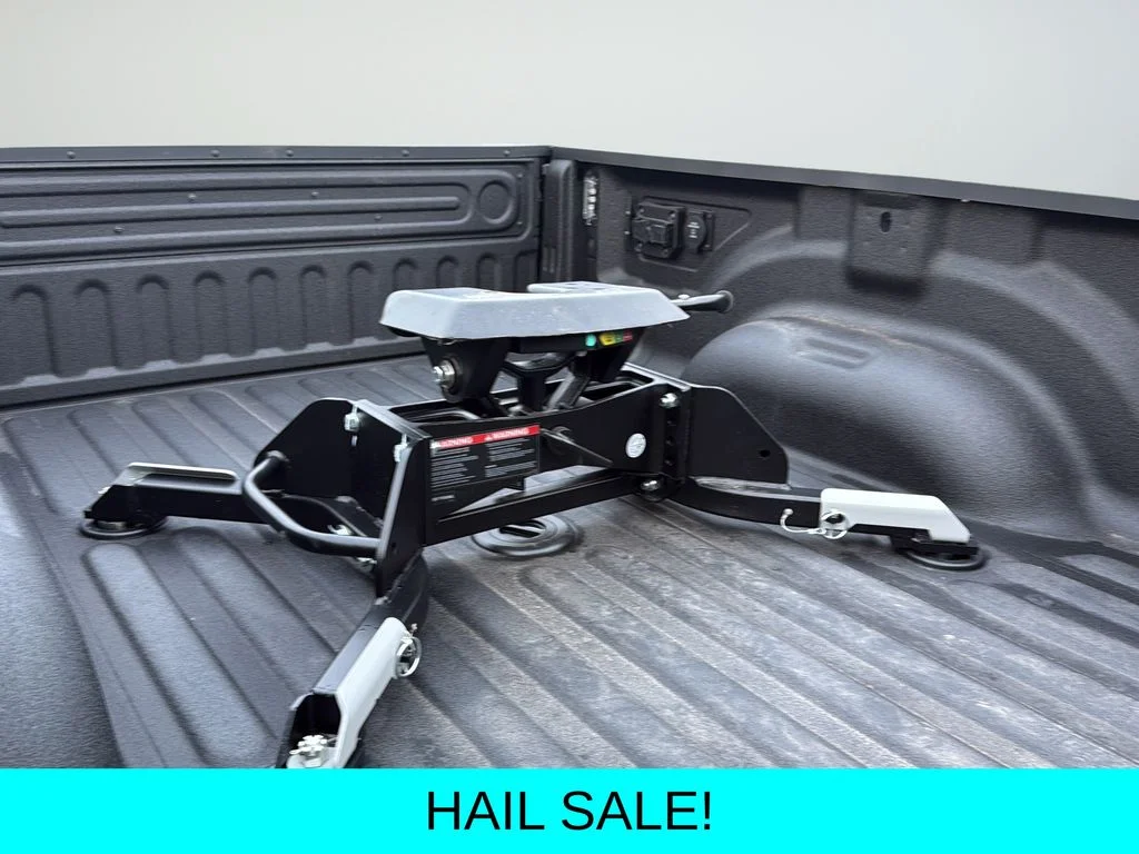 New 2026 Diamond Black Crystal Pearl-Coat Exterior Paint RAM Laramie image 31