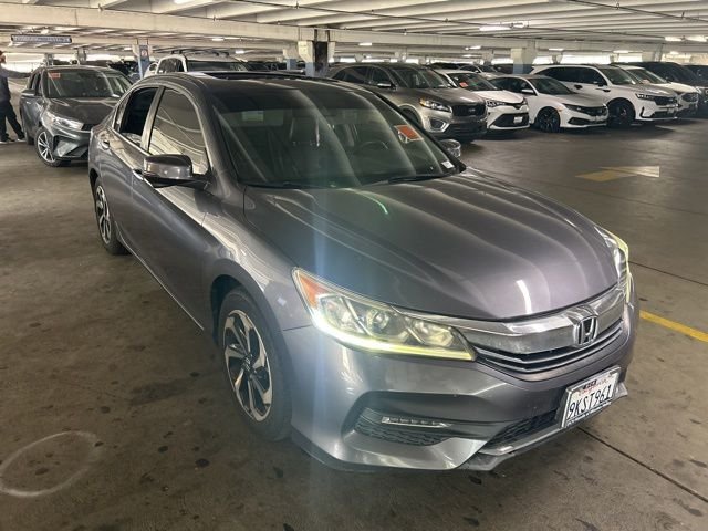 Used 2016  Honda EX-L image 2
