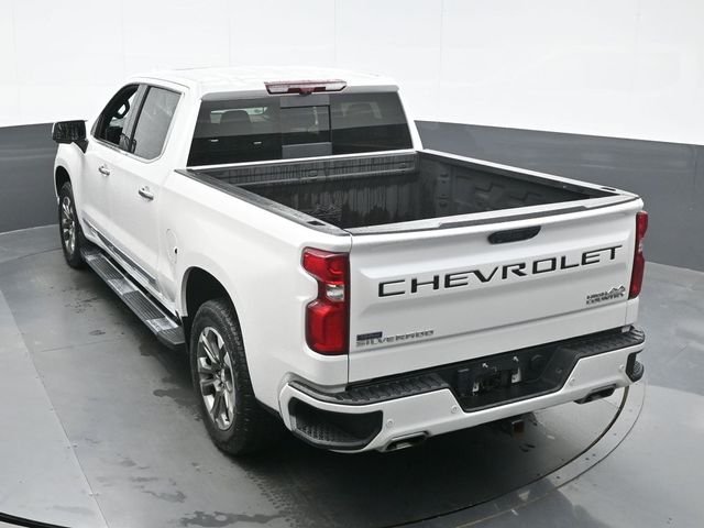 Used 2024 Beige Chevrolet High Country image 10