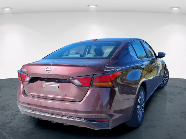 Used 2025 Red Nissan 2.5 SV image 13