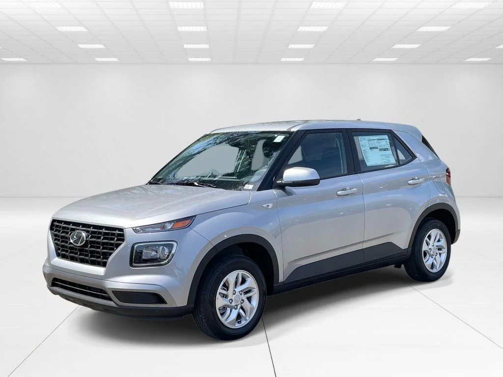 New 2026 Silver Hyundai SE image 3