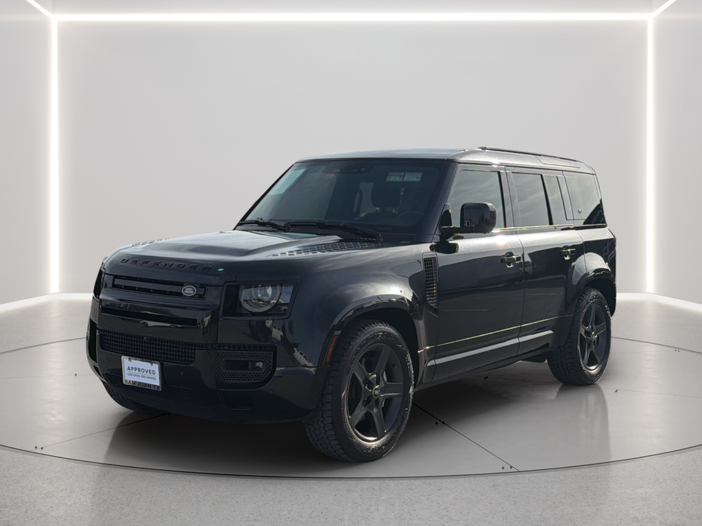 Used 2024 Black Land Rover X-Dynamic SE image 12