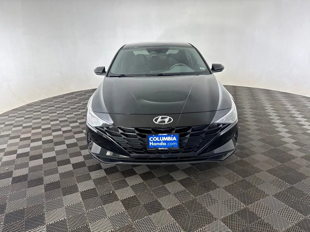 Used 2022 Black Hyundai SEL image 2