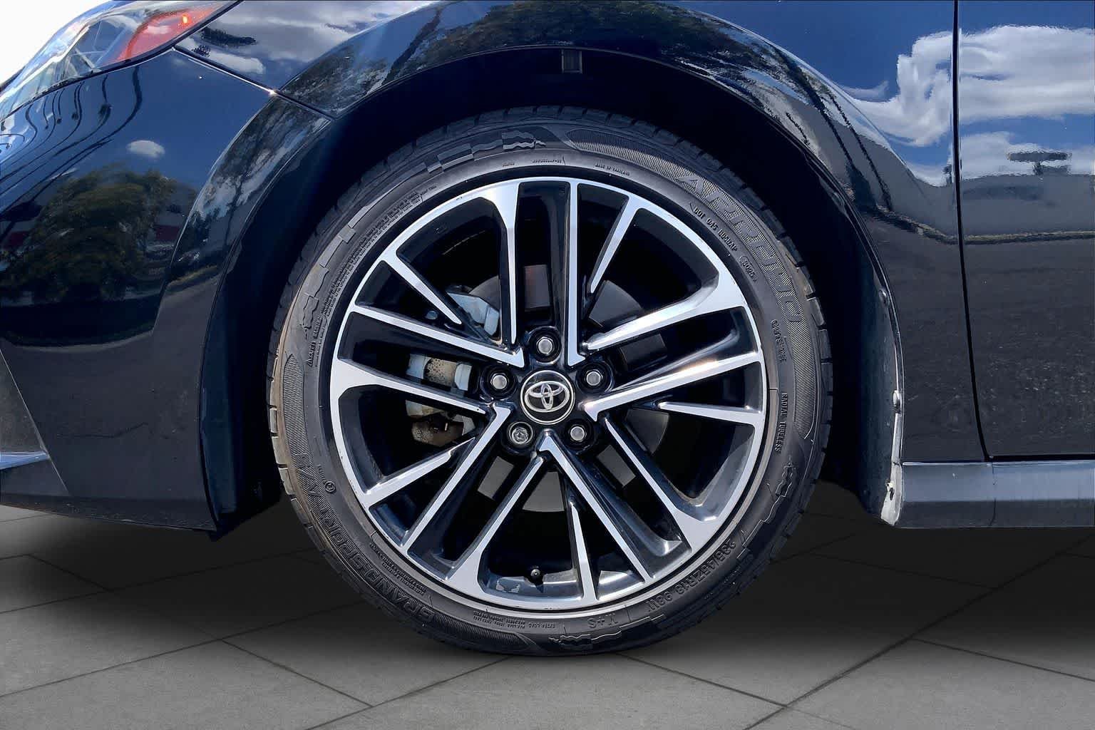 Used 2025 Midnight Black Metallic Toyota XLE image 10