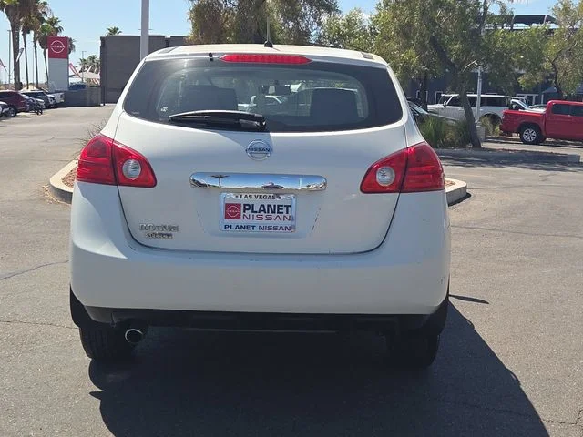 Used 2014 Pearl White Nissan S image 7