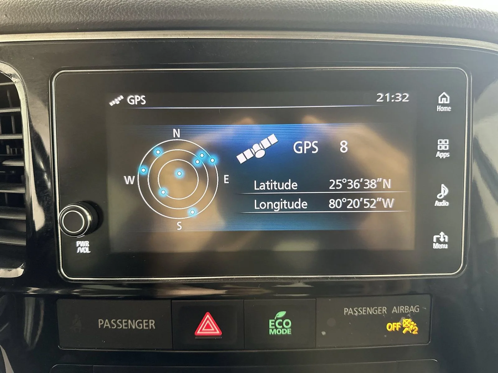 Used 2018 Black Mitsubishi SEL image 18