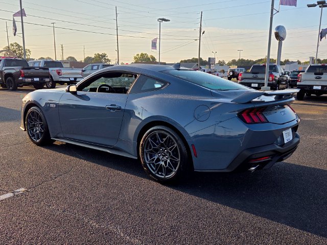 New 2026 Vapor Blue Metallic Ford GT Premium image 5
