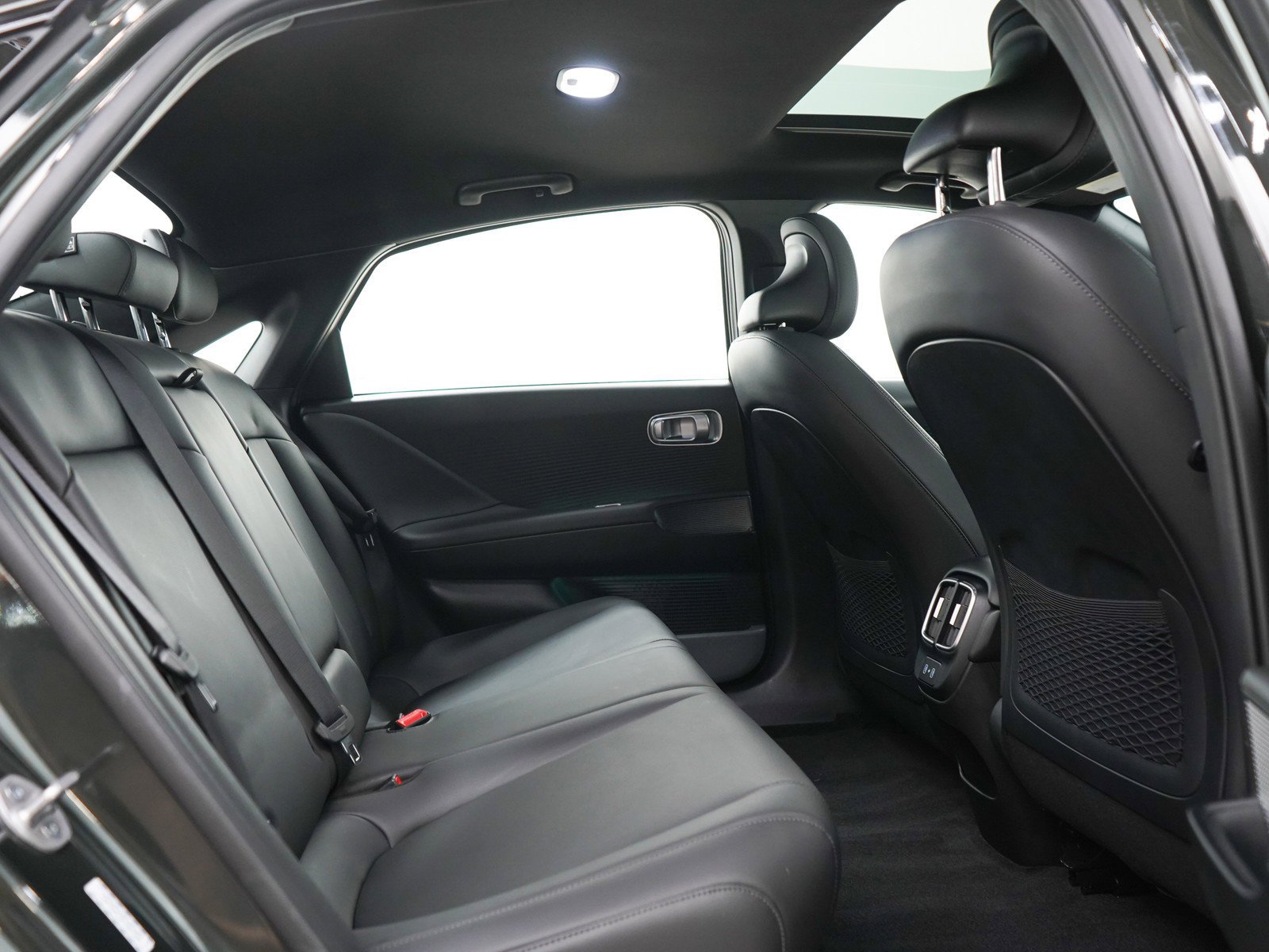 Certified Used 2023 Digital Green Hyundai Limited AWD image 13