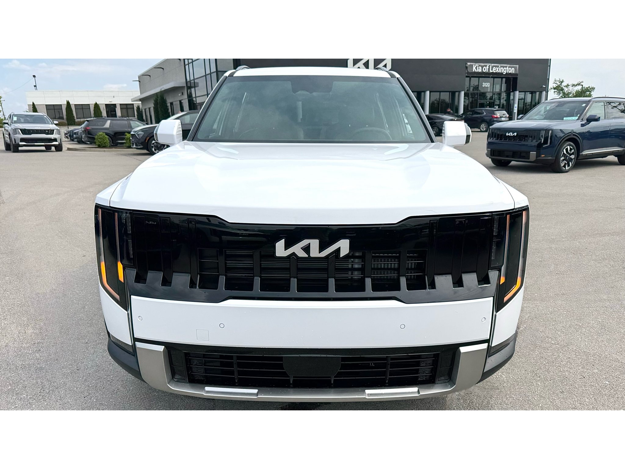 New 2027 Glacial White Pearl Kia EX image 32