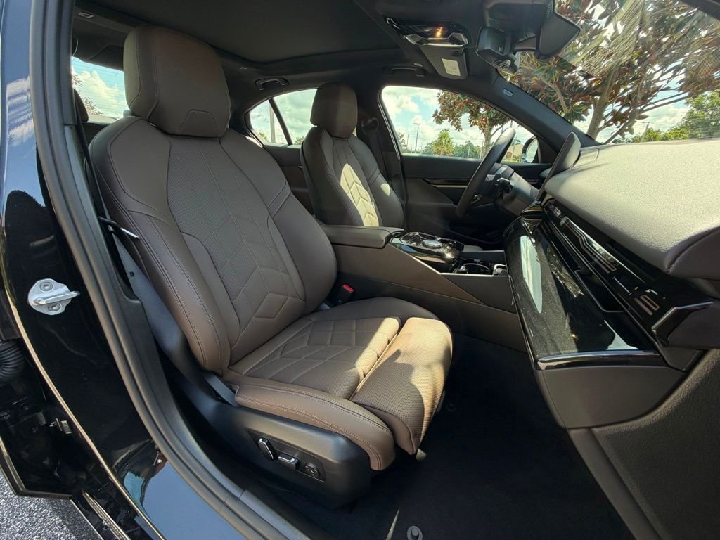 Certified Used 2026 Black Sapphire Metallic BMW 530i xDrive image 25