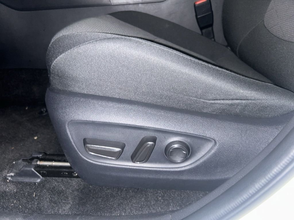 Used 2025 White Toyota XLE image 16