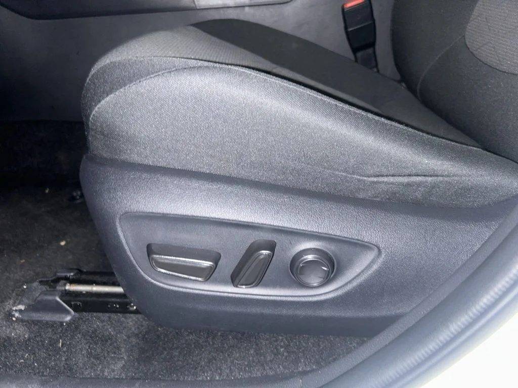 Used 2025 White Toyota XLE image 16