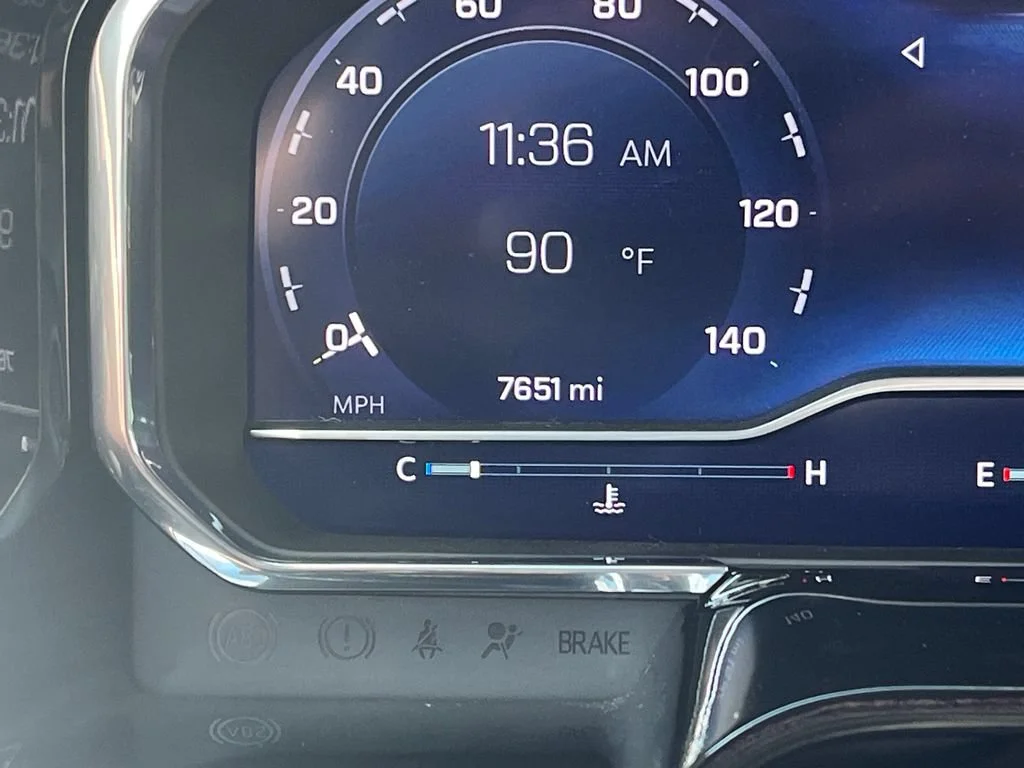 New 2025 Summit White Chevrolet LT (2FL) image 17