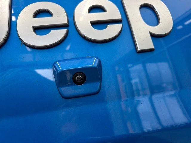 Used 2022 Blue Jeep Overland image 6