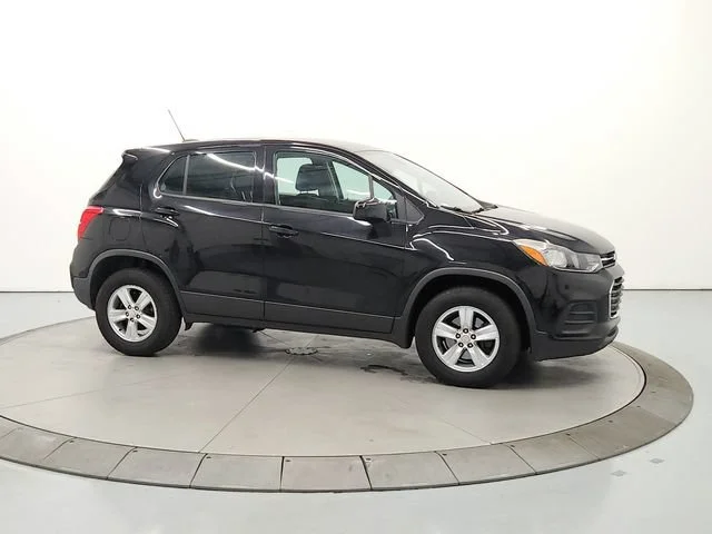 Used 2017 MOSAIC BLACK METALLIC Chevrolet LS image 9
