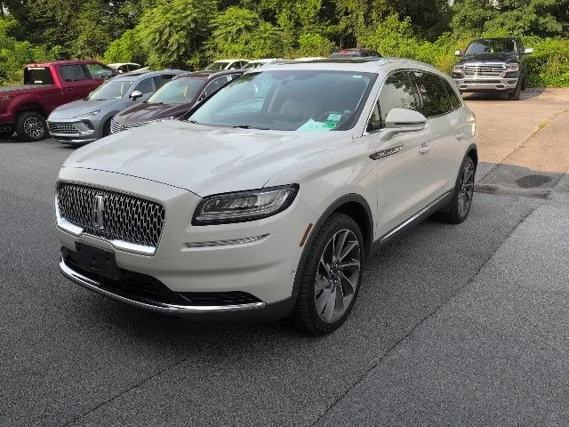 Used 2023 White Lincoln Reserve image 3