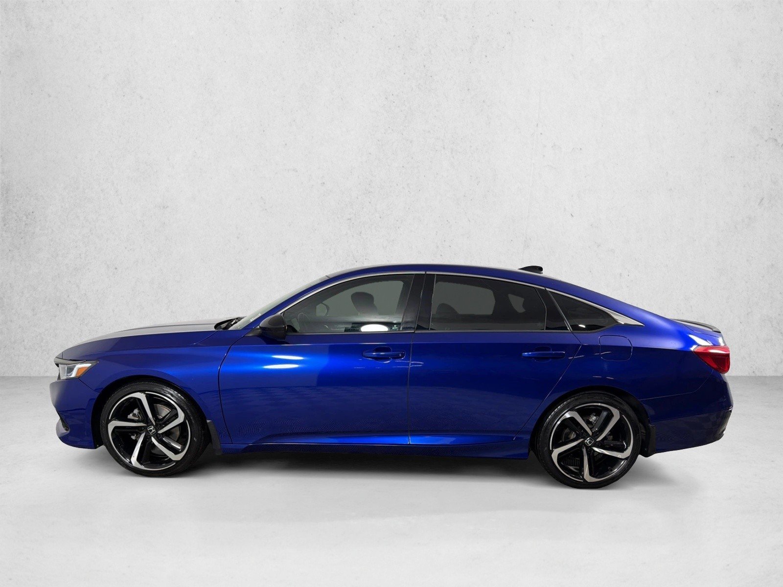 Used 2022  Honda Sport image 6