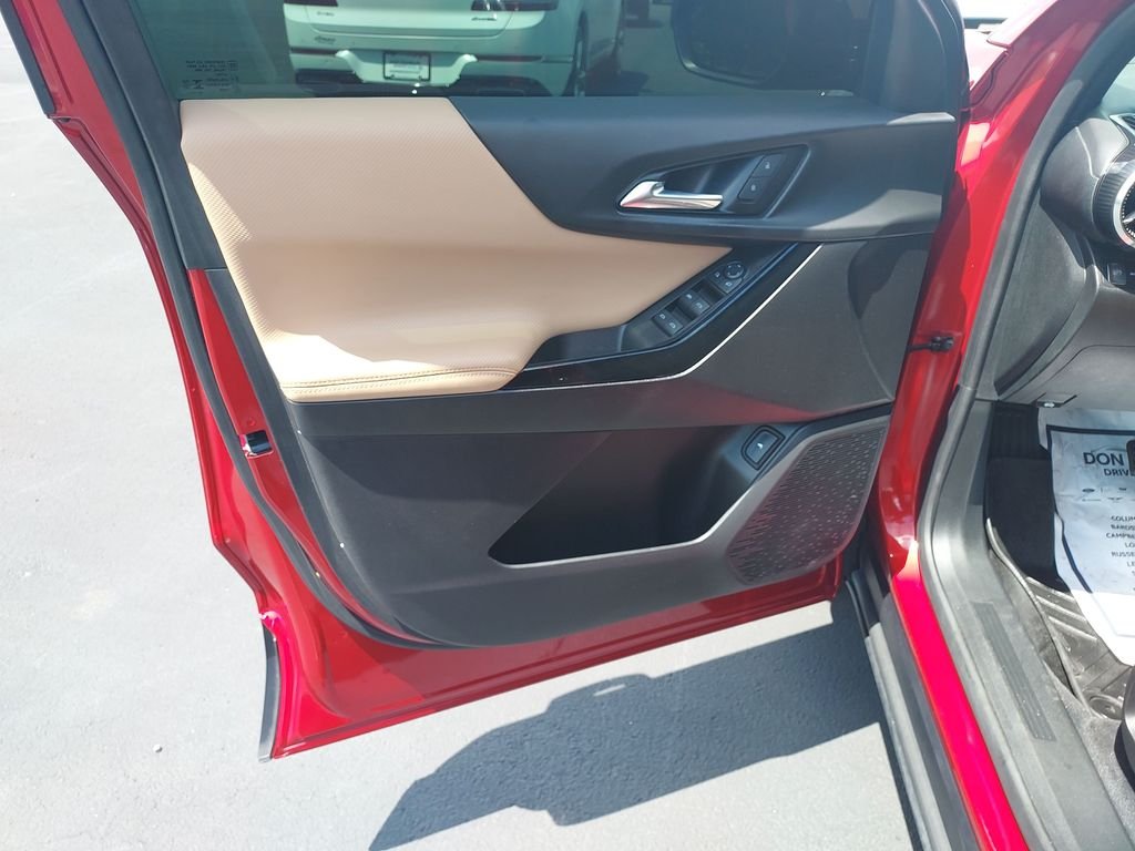 Used 2025 Red Chevrolet ACTIV image 12