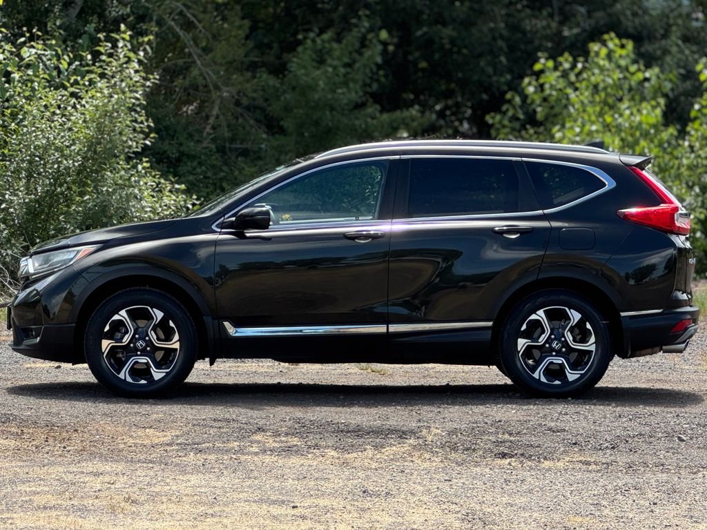 Used 2017 Dark Olive Metallic Honda Touring image 4