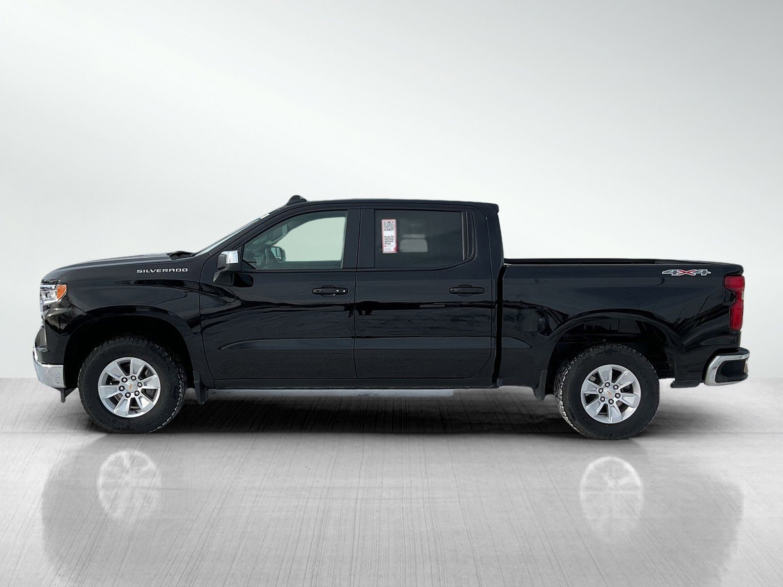 Used 2025 Chevrolet Silverado 1500 LT with VIN 1GCUKDEDXSZ134513 for sale in Brainerd, Minnesota