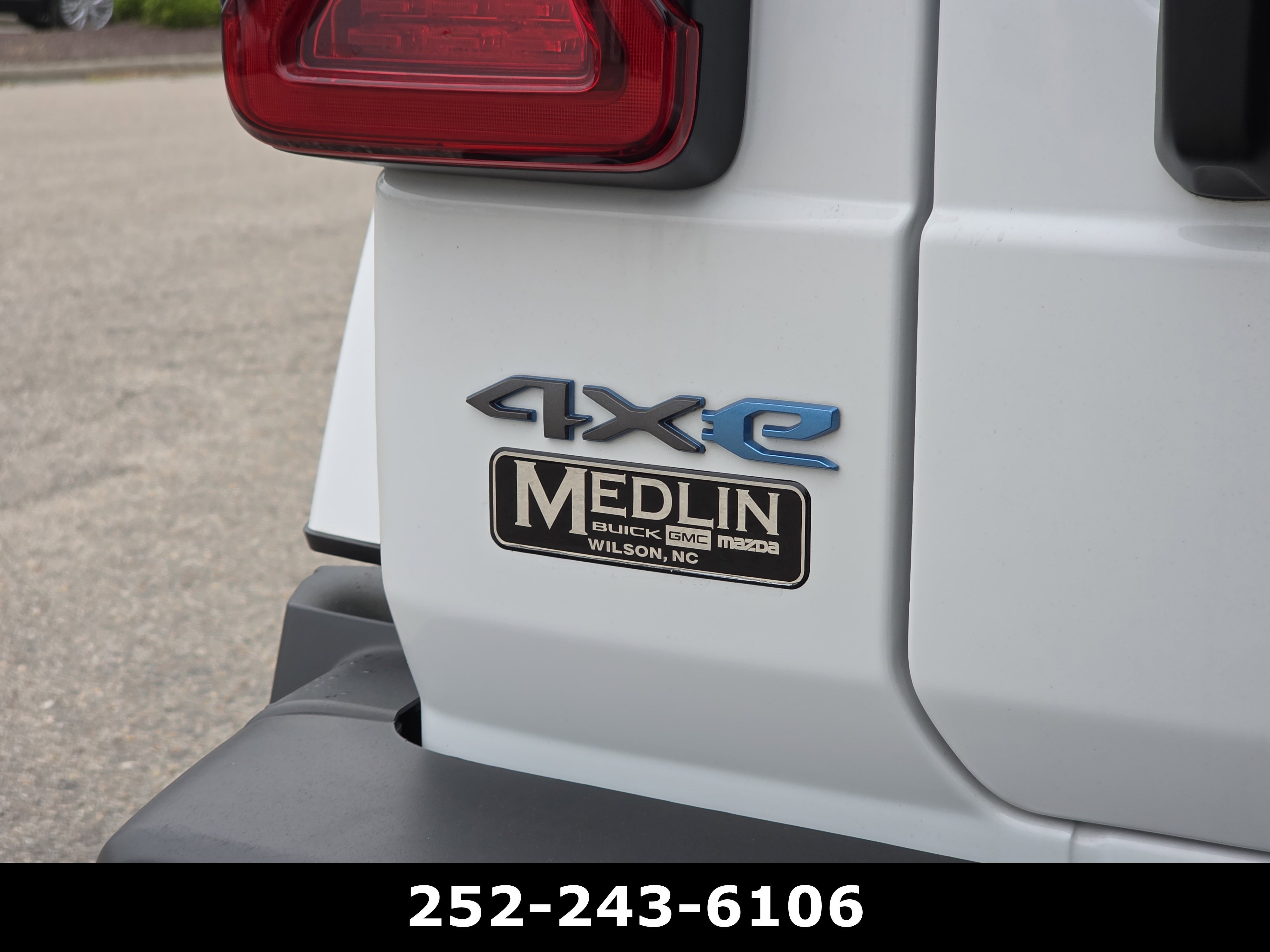 Used 2024 Bright White Clearcoat Jeep Sport S image 43