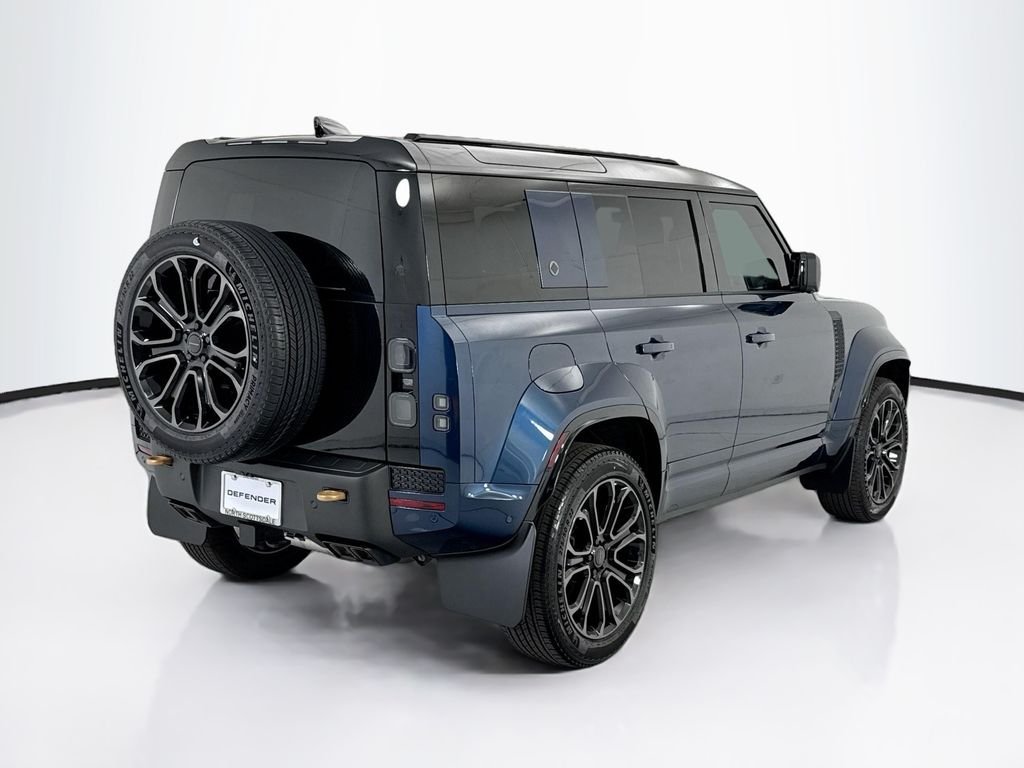 New 2026 Sargasso Blue LAND ROVER OCTA image 5