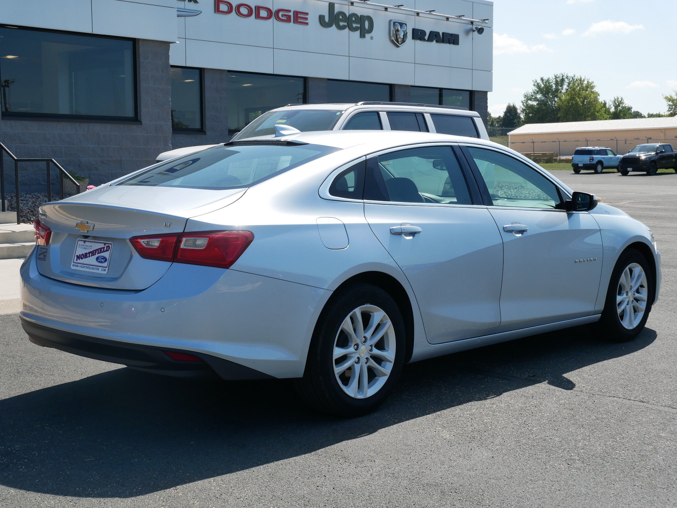 Used 2017 Arctic Blue Metallic Chevrolet LT image 8