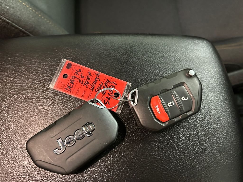 Used 2025 Gray Jeep Sport S image 26