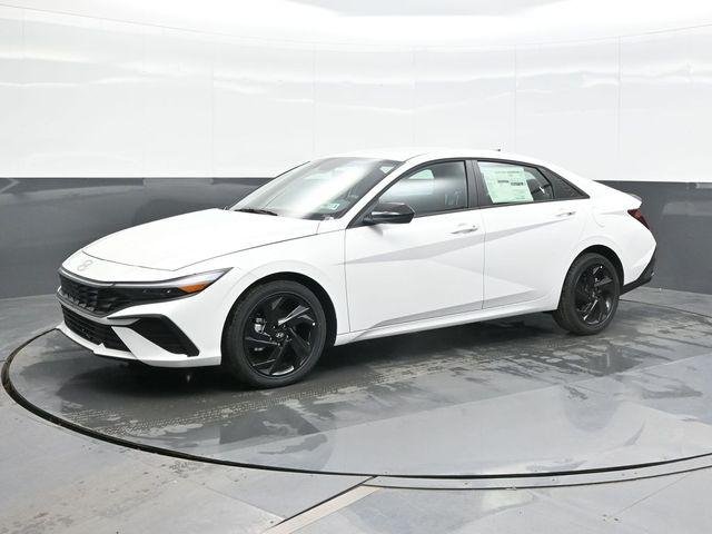 New 2026 White Hyundai SEL Sport image 5