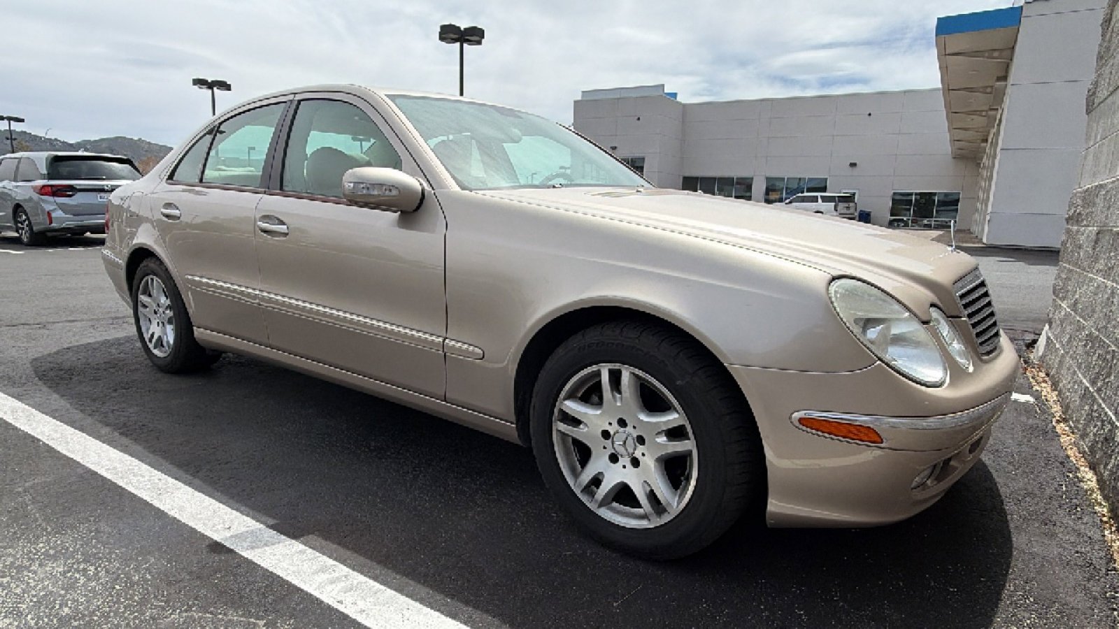 2005 Mercedes-Benz E-Class E320
