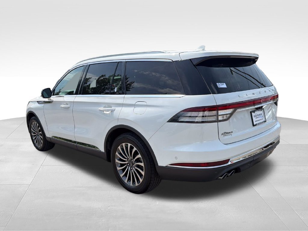 Used 2020 White Lincoln Reserve image 3