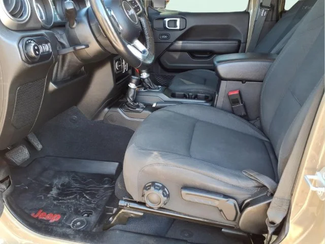 Used 2020 Green Jeep Overland image 20