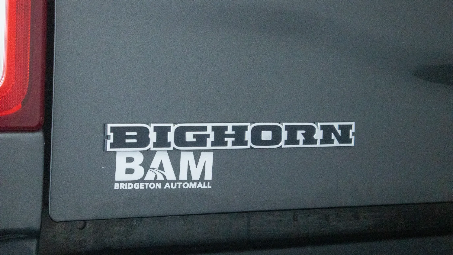 Used 2024 Gray Med Ram Big Horn image 28
