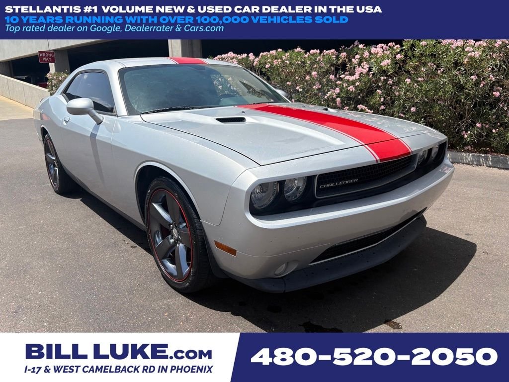 2012 Dodge Challenger SXT's photo