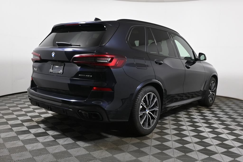 Used 2021 Black BMW xDrive45e image 11