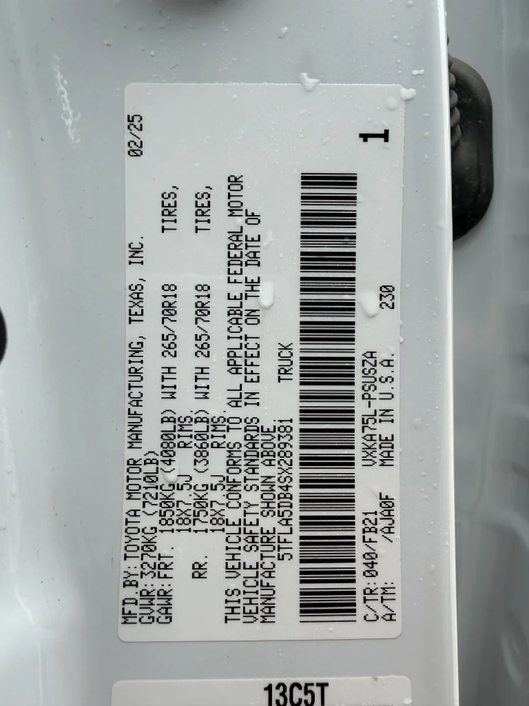 Used 2025 White Toyota SR5 image 29