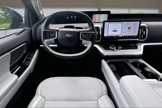 Used 2025 Black Ford Platinum image 5