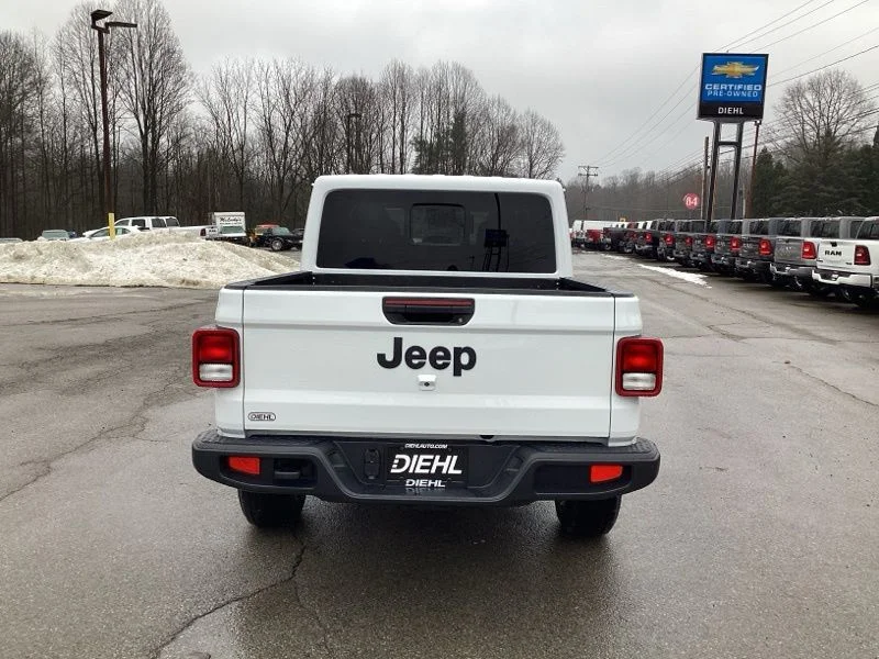 New 2026 Bright White Clear-Coat Exterior Paint Jeep Sport S image 6