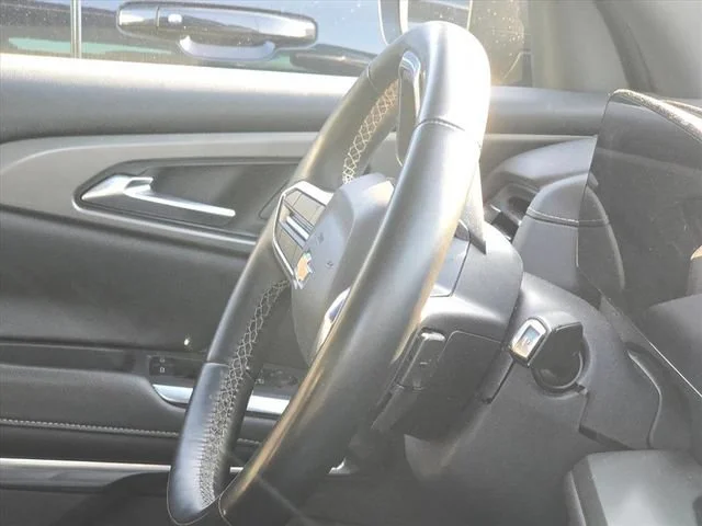 Used 2025 Mosaic Black Metallic Chevrolet LT image 25